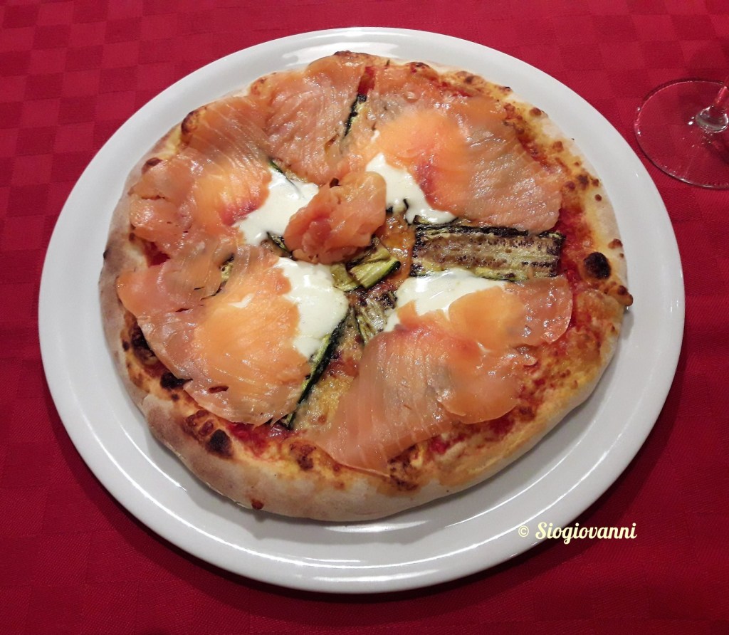 zucchine,stracchino,salmone affumicato