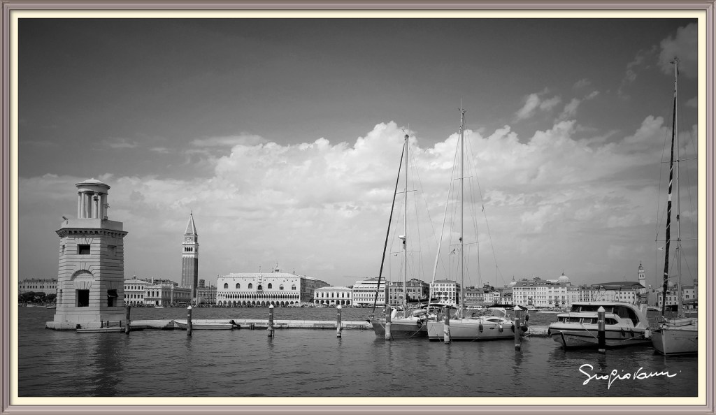 Venice Black & White