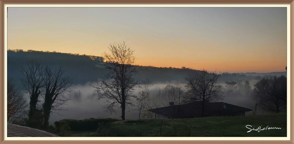 un'alba in pieno autunno